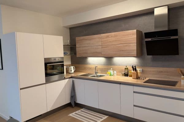 Pronájem bytu 2+kk 64 m², Menclova, Hlavní město Praha Pronájem bytu 2+kk 64 m², Menclova, Hlavní město Praha