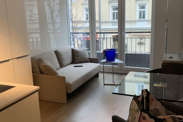Pronájem bytu 1+1 21 m², Occamstr.5, München, Bavorsko Pronájem bytu 1+1 21 m², Occamstr.5, München, Bavorsko