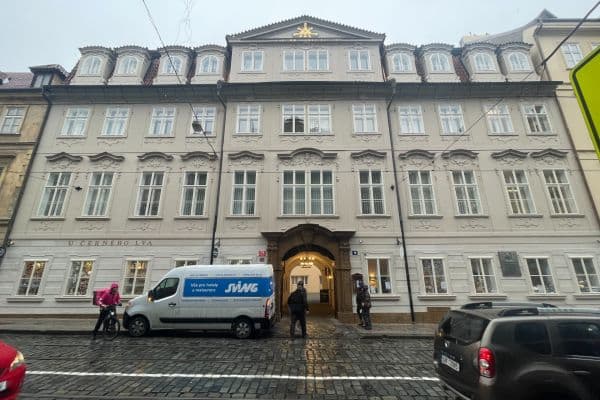 Pronájem nebytového prostoru 115 m², Karmelitská, Hlavní město Praha Pronájem nebytového prostoru 115 m², Karmelitská, Hlavní město Praha