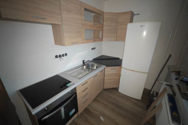 Pronájem bytu 2+1 58 m², Krajní, Plzeň Pronájem bytu 2+1 58 m², Krajní, Plzeň