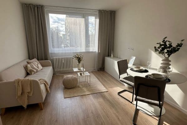 Prodej bytu 2+kk 46 m², Lonkova, Pardubice Prodej bytu 2+kk 46 m², Lonkova, Pardubice