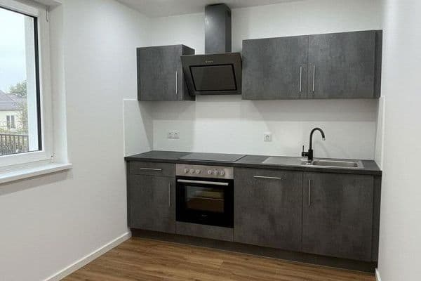 Pronájem bytu 2+1 36 m², Philippsring 19, Wiesbaden Pronájem bytu 2+1 36 m², Philippsring 19, Wiesbaden