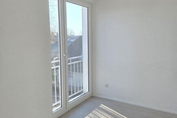 Pronájem bytu 2+1 34 m², Bruchmühler Str. 77, Fredersdorf Pronájem bytu 2+1 34 m², Bruchmühler Str. 77, Fredersdorf