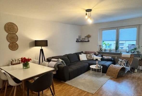 Pronájem bytu 2+1 55 m², Auer Str. 34, Karlsruhe Pronájem bytu 2+1 55 m², Auer Str. 34, Karlsruhe