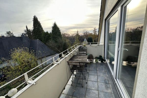 Pronájem bytu 2+1 49 m², Rennbaumstraße 114, Leverkusen Pronájem bytu 2+1 49 m², Rennbaumstraße 114, Leverkusen