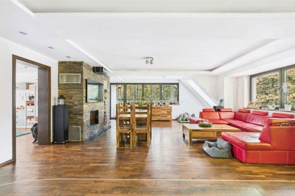 Pronájem bytu 4+1 150 m², Hamburg, Hamburg Pronájem bytu 4+1 150 m², Hamburg, Hamburg