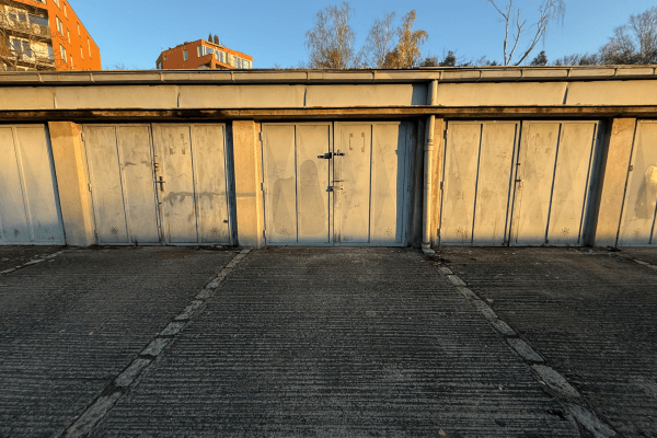 Prodej garáže 20 m², Pod Krocínkou, Praha Prodej garáže 20 m², Pod Krocínkou, Praha