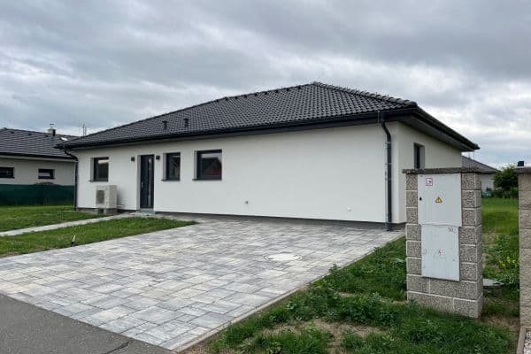 Prodej domu 107 m², pozemek 940 m², Kukuřičná, Sibřina Prodej domu 107 m², pozemek 940 m², Kukuřičná, Sibřina