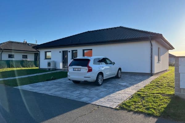 Prodej domu 107 m², pozemek 940 m², Kukuřičná, Sibřina Prodej domu 107 m², pozemek 940 m², Kukuřičná, Sibřina