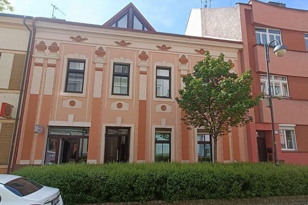 Pronájem bytu 2+kk 45 m², Hronovická, Pardubice Pronájem bytu 2+kk 45 m², Hronovická, Pardubice