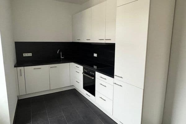 Pronájem bytu 2+1 53 m², Am alten See 12, Frankfurt, Hessen Pronájem bytu 2+1 53 m², Am alten See 12, Frankfurt, Hessen