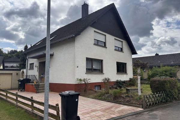 Prodej domu 145 m², pozemek 600 m², Schleiden, Ortsteil Olef Prodej domu 145 m², pozemek 600 m², Schleiden, Ortsteil Olef