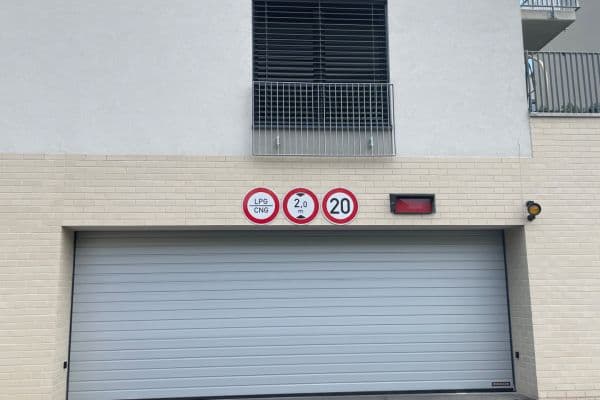 Pronájem garáže 10 m², Červená báň, Hlavní město Praha Pronájem garáže 10 m², Červená báň, Hlavní město Praha