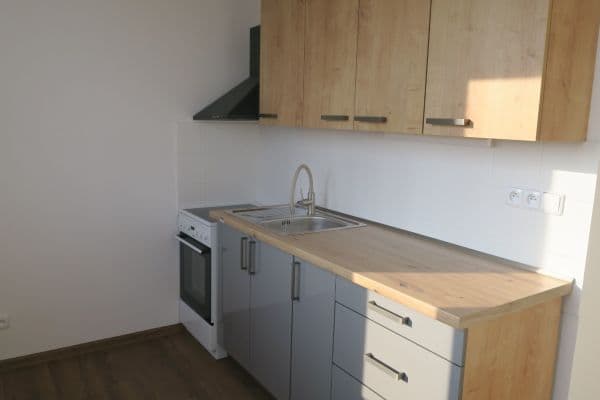 Pronájem bytu 1+1 38 m², Mírová, Rychnov nad Kněžnou Pronájem bytu 1+1 38 m², Mírová, Rychnov nad Kněžnou