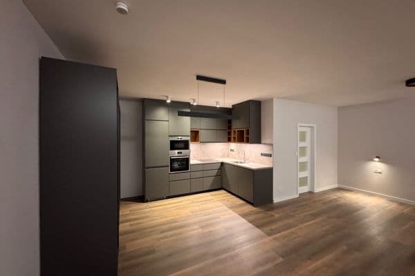 Pronájem bytu 1+kk 50 m², Na Bělidle, Praha Pronájem bytu 1+kk 50 m², Na Bělidle, Praha