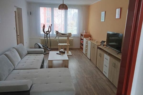 Prodej bytu 3+1 72 m², Svépomoc, Sezimovo Ústí Prodej bytu 3+1 72 m², Svépomoc, Sezimovo Ústí