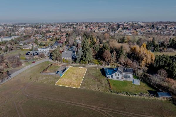 Prodej pozemku 913 m², Pod Náhonem, Hlavní město Praha Prodej pozemku 913 m², Pod Náhonem, Hlavní město Praha