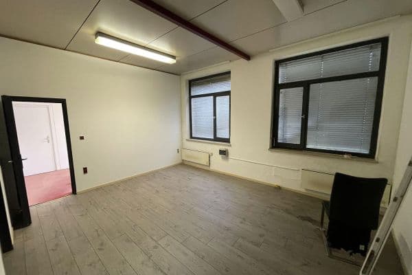 Pronájem kanceláře 30 m², Im Gewerbepark 1, Hunderdorf, Bavorsko Pronájem kanceláře 30 m², Im Gewerbepark 1, Hunderdorf, Bavorsko