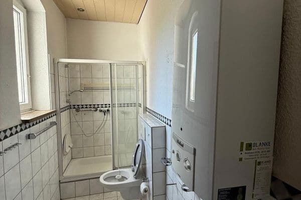 Pronájem bytu 3+1 70 m², Schlachthofstraße 16, witten Pronájem bytu 3+1 70 m², Schlachthofstraße 16, witten