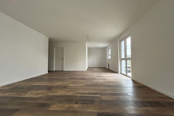 Pronájem bytu 3+1 98 m², Fabrikstraße, Kraichtal Pronájem bytu 3+1 98 m², Fabrikstraße, Kraichtal