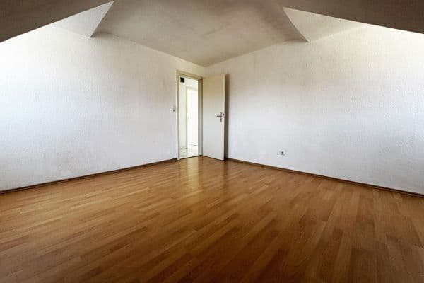 Pronájem bytu 3+1 66 m², Martin-Luther-Straße, Stuttgart, Bádensko-Württembersko Pronájem bytu 3+1 66 m², Martin-Luther-Straße, Stuttgart, Bádensko-Württembersko