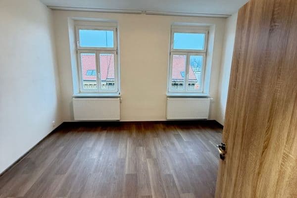 Pronájem bytu 3+1 86 m², Seifertova, Hlavní město Praha Pronájem bytu 3+1 86 m², Seifertova, Hlavní město Praha