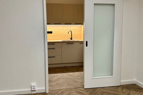 Pronájem bytu 2+1 46 m², Dlouhá, Olomouc Pronájem bytu 2+1 46 m², Dlouhá, Olomouc