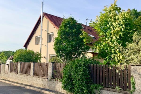 Prodej domu 235 m², pozemek 1.127 m², Zlatá Prodej domu 235 m², pozemek 1.127 m², Zlatá