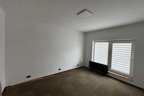 Pronájem kanceláře 35 m², Plkovská, Praha Pronájem kanceláře 35 m², Plkovská, Praha
