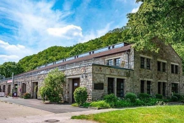 Pronájem nebytového prostoru 1.042 m², Oveneystraße 69, Bochum Pronájem nebytového prostoru 1.042 m², Oveneystraße 69, Bochum