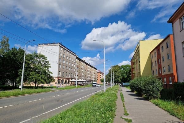Pronájem nebytového prostoru 570 m², Sokolská třída, Pronájem nebytového prostoru 570 m², Sokolská třída,