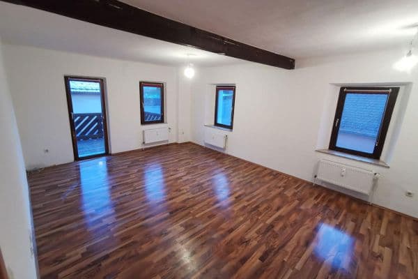 Pronájem bytu 3+1 92 m², Zandt 7, Lichtenau Pronájem bytu 3+1 92 m², Zandt 7, Lichtenau