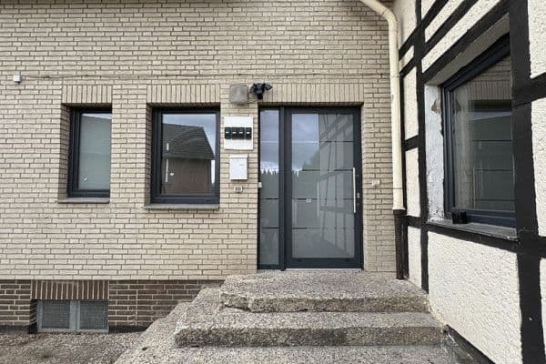 Prodej domu 485 m², pozemek 946 m², Steinhauerstr. 72, Springe/Völksen Prodej domu 485 m², pozemek 946 m², Steinhauerstr. 72, Springe/Völksen