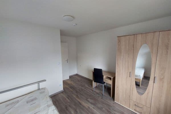 Pronájem bytu 3+1 20 m², Grillparzerweg 6, Heilbronn, Heilbronn, Bádensko-Württembersko Pronájem bytu 3+1 20 m², Grillparzerweg 6, Heilbronn, Heilbronn, Bádensko-Württembersko