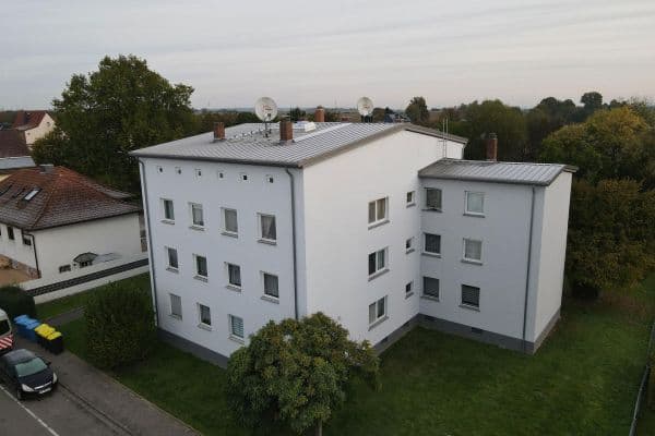 Pronájem bytu 3+1 58 m², Über dem Wehrbach 16, Friedberg Pronájem bytu 3+1 58 m², Über dem Wehrbach 16, Friedberg