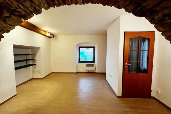 Pronájem bytu 2+kk 27 m², Družstevní, Pronájem bytu 2+kk 27 m², Družstevní,