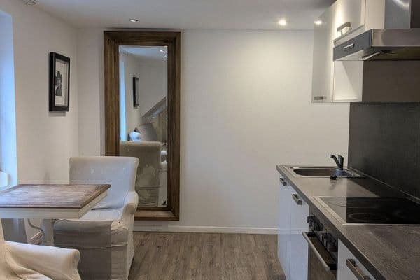 Pronájem bytu 1+1 30 m², Öserstraße 13, Frankfurt, Hessen Pronájem bytu 1+1 30 m², Öserstraße 13, Frankfurt, Hessen