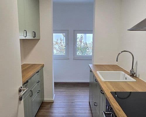 Pronájem bytu 1+1 38 m², Duisburgerstaßee 26, Stuttgart, Bádensko-Württembersko Pronájem bytu 1+1 38 m², Duisburgerstaßee 26, Stuttgart, Bádensko-Württembersko