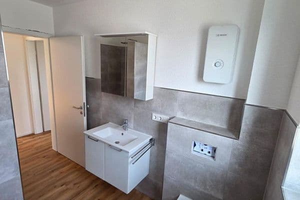 Pronájem bytu 2+1 65 m², Am Guldenbach 60a-60b, Rheinböllen Pronájem bytu 2+1 65 m², Am Guldenbach 60a-60b, Rheinböllen