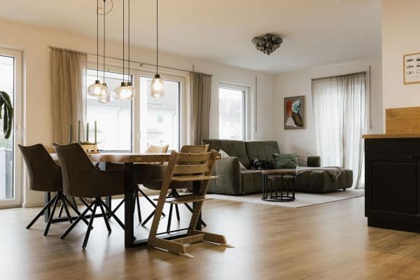 Pronájem bytu 4+kk 118 m², Hamppstraße 7b, Au in der Hallertau, Bavorsko Pronájem bytu 4+kk 118 m², Hamppstraße 7b, Au in der Hallertau, Bavorsko