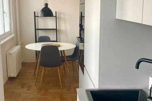 Pronájem bytu 2+kk 52 m², Chotutická, Praha, Praha Pronájem bytu 2+kk 52 m², Chotutická, Praha, Praha