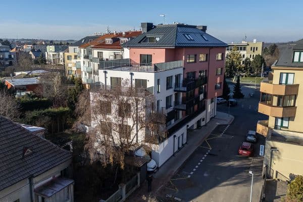Prodej bytu 4+kk 114 m², U Hotelu, Praha Prodej bytu 4+kk 114 m², U Hotelu, Praha