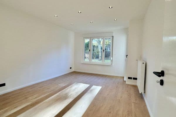 Prodej bytu 3+1 58 m², Berlin, Berlín Prodej bytu 3+1 58 m², Berlin, Berlín