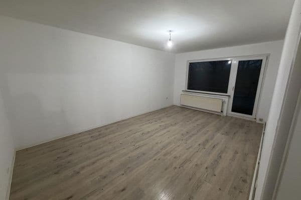 Pronájem bytu 2+kk 58 m², Quellstr. 6, Oberhausen, Severní Porýní-Vestfálsko Pronájem bytu 2+kk 58 m², Quellstr. 6, Oberhausen, Severní Porýní-Vestfálsko
