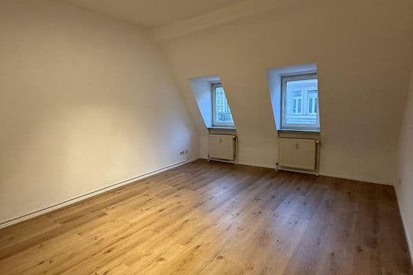 Pronájem bytu 2+1 62 m², Gostenhofener Hauptstraße, Nürnberg Pronájem bytu 2+1 62 m², Gostenhofener Hauptstraße, Nürnberg