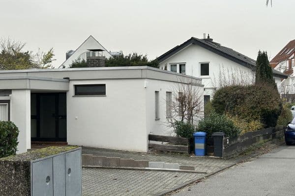 Prodej domu 100 m², pozemek 453 m², Wiesenstr. 3, Seeheim-Jugenheim Prodej domu 100 m², pozemek 453 m², Wiesenstr. 3, Seeheim-Jugenheim