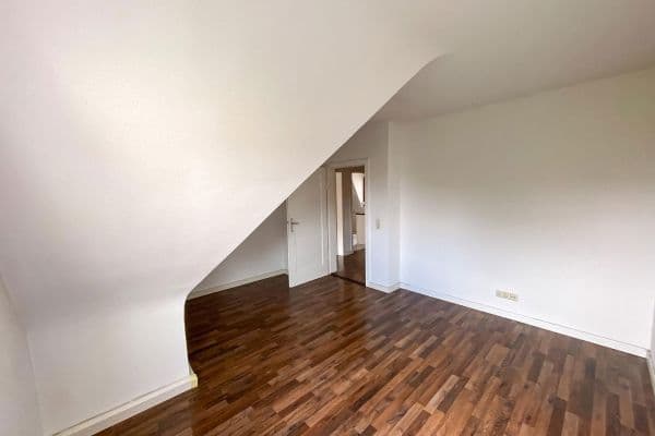 Pronájem bytu 2+1 45 m², Schwarenbergstraße 164, Stuttgart, Bádensko-Württembersko Pronájem bytu 2+1 45 m², Schwarenbergstraße 164, Stuttgart, Bádensko-Württembersko