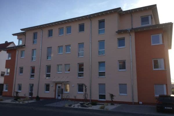 Pronájem bytu 2+1 76 m², Agilatrudstraße, Griesheim Pronájem bytu 2+1 76 m², Agilatrudstraße, Griesheim