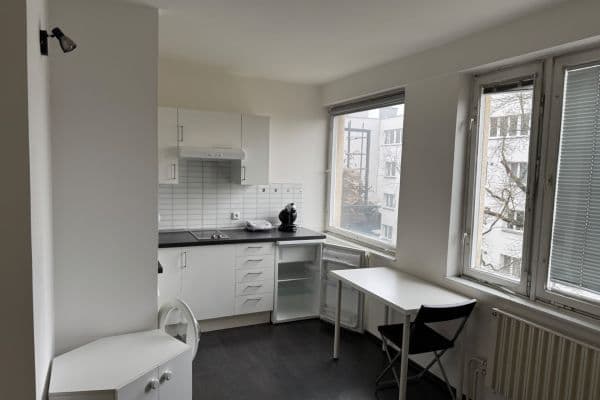 Pronájem bytu 1+kk 24 m², Za Mlýnem, Praha Pronájem bytu 1+kk 24 m², Za Mlýnem, Praha