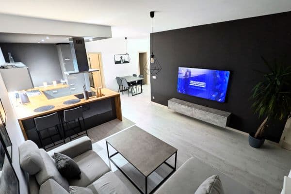 Pronájem bytu 3+1 68 m², Kresánkova, Karlova Ves Pronájem bytu 3+1 68 m², Kresánkova, Karlova Ves